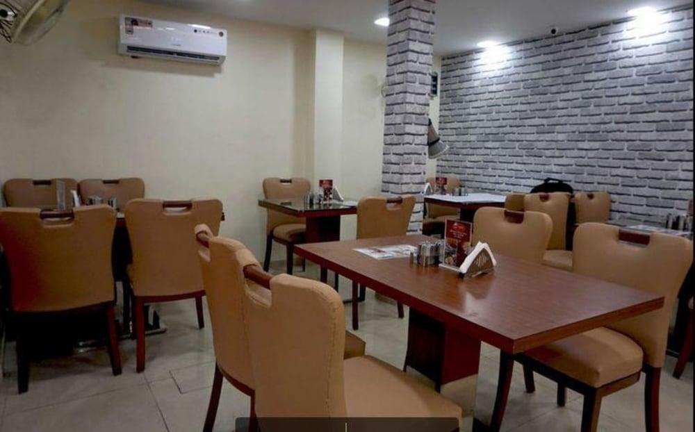 מומביי Hotel City Palace מראה חיצוני תמונה